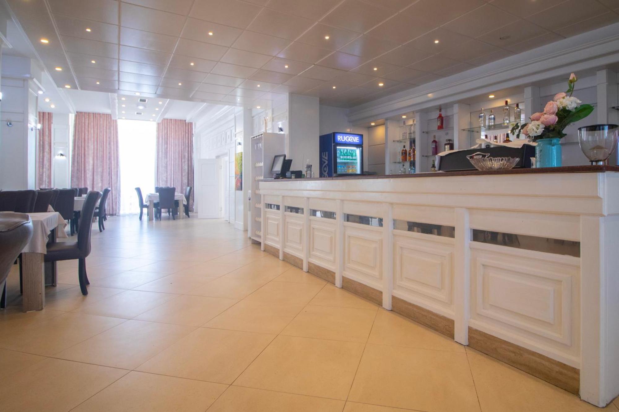 Hotel Princ Голем Экстерьер фото